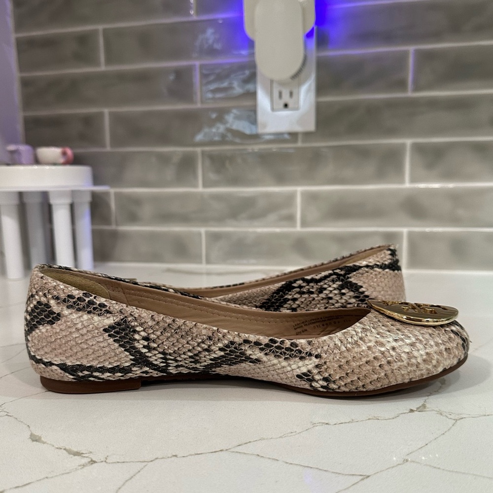 Tory Burch Reva Ballet Flats. Women’s size 7 M. Color Python Print - Picture 10 of 13